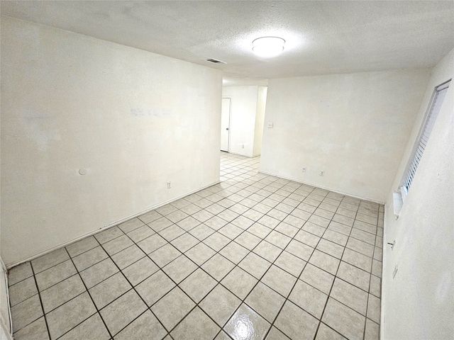 2839 Ave J, Fort Worth, TX 76105