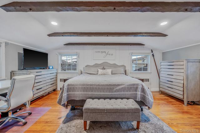 523 E Fulton Street, Long Beach, NY 11561