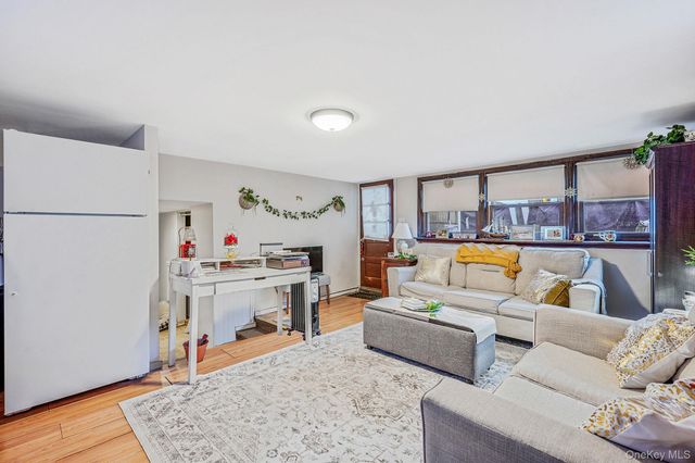 523 E Fulton Street, Long Beach, NY 11561