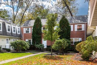 97 Saco 97, Newton, MA 02464