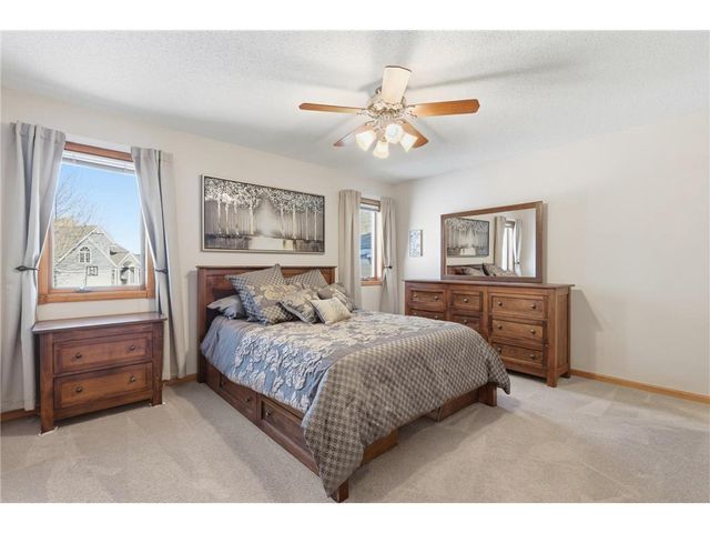 602 Summerfield Circle, Hudson, WI 54016