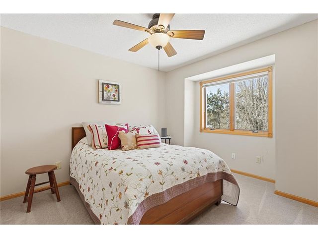 602 Summerfield Circle, Hudson, WI 54016