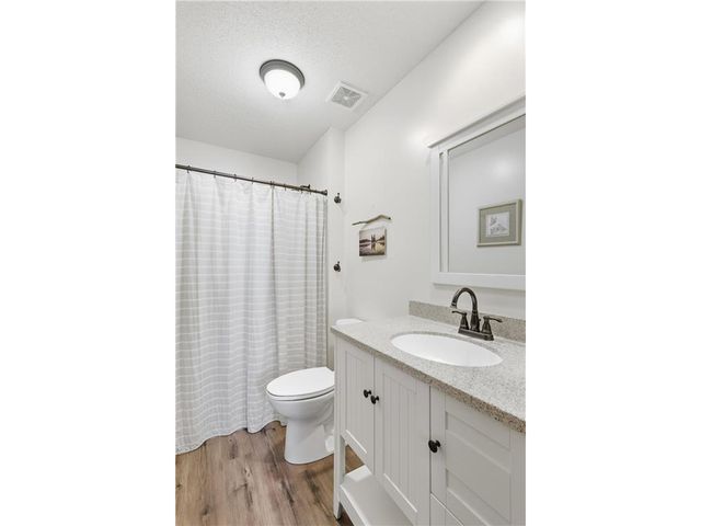 602 Summerfield Circle, Hudson, WI 54016