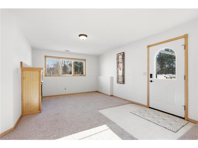 602 Summerfield Circle, Hudson, WI 54016