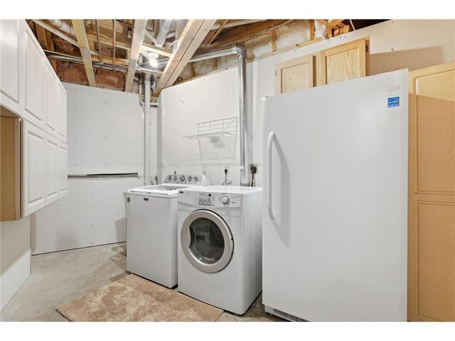 602 Summerfield Circle, Hudson, WI 54016