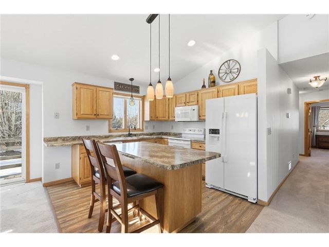 602 Summerfield Circle, Hudson, WI 54016