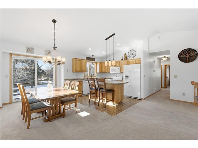 602 Summerfield Circle, Hudson, WI 54016