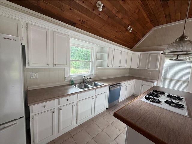 1526 Lost Mountain Road, Powder Springs, GA 30127