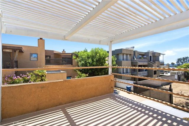 2744 E 20th Street, Signal Hill, CA 90755