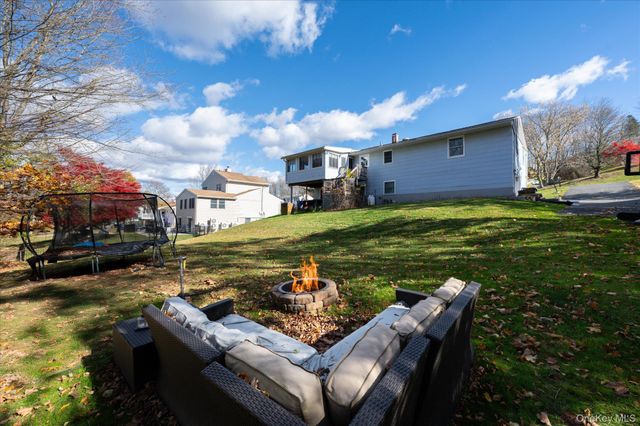 40 Saint Michaels Terrace, Carmel, NY 10512