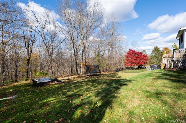 40 Saint Michaels Terrace, Carmel, NY 10512