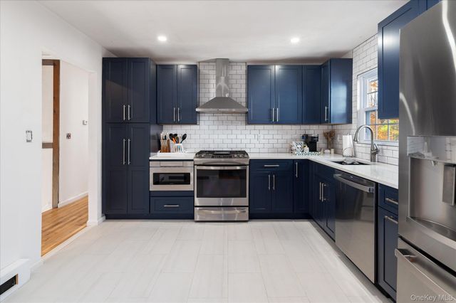 40 Saint Michaels Terrace, Carmel, NY 10512