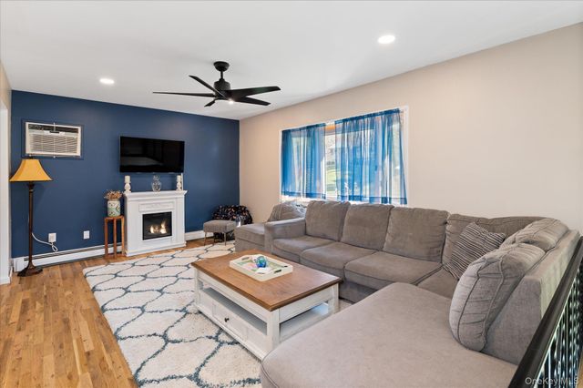 40 Saint Michaels Terrace, Carmel, NY 10512