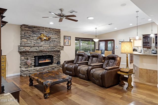 13402 N 47TH Place, Phoenix, AZ 85032