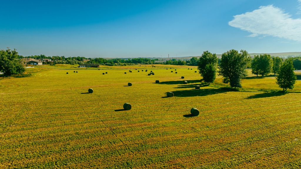 Address unavailable. photo 16