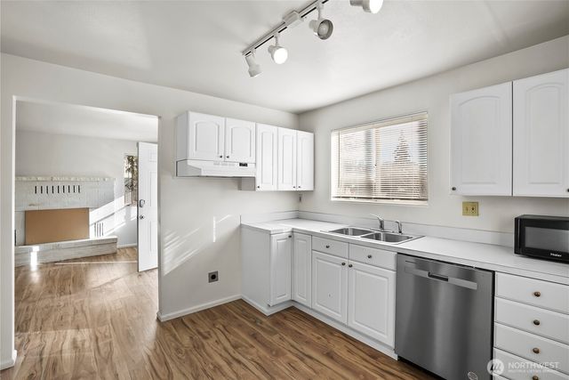 2524 NE 130th Street, Seattle, WA 98125