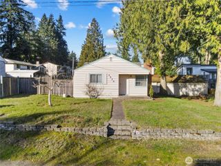 2524 NE 130th Street, Seattle, WA 98125