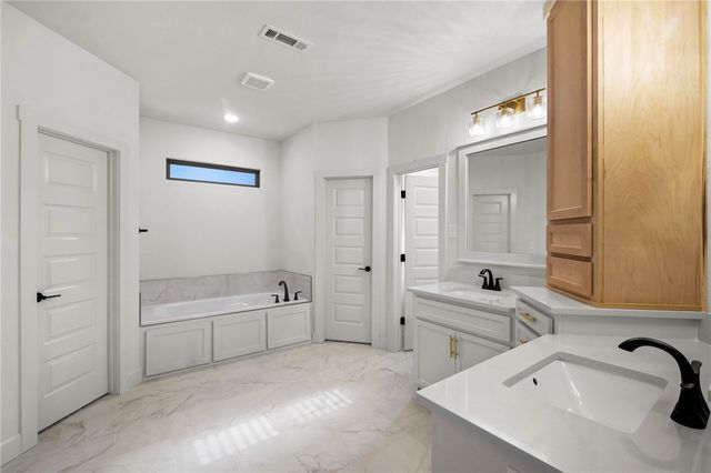 1340 Greyback Lane, Centerton, AR 72719