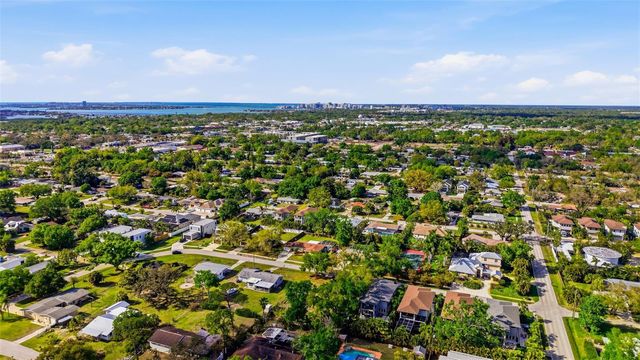 2320 FLORINDA STREET, Sarasota, FL 34231