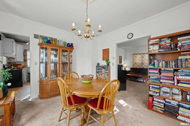 2506 FARNAM Street, Davenport, IA 52803