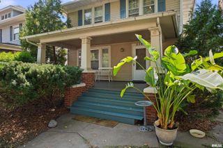 2506 FARNAM Street, Davenport, IA 52803