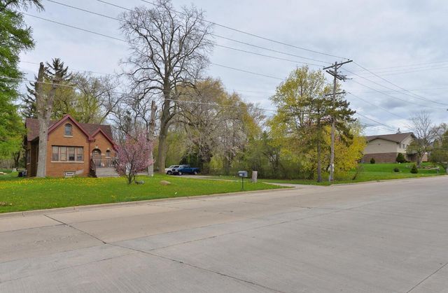 5118 Graceland BOULEVARD, Mount Pleasant, WI 53406