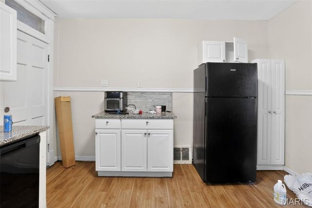 7247 Saint Andrews Place, St Louis, MO 63121