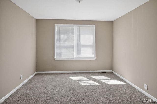 7247 Saint Andrews Place, St Louis, MO 63121