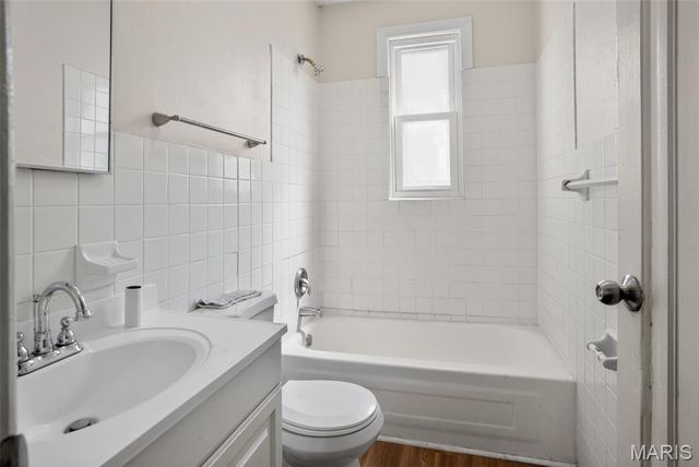 7247 Saint Andrews Place, St Louis, MO 63121