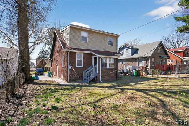 7247 Saint Andrews Place, St Louis, MO 63121