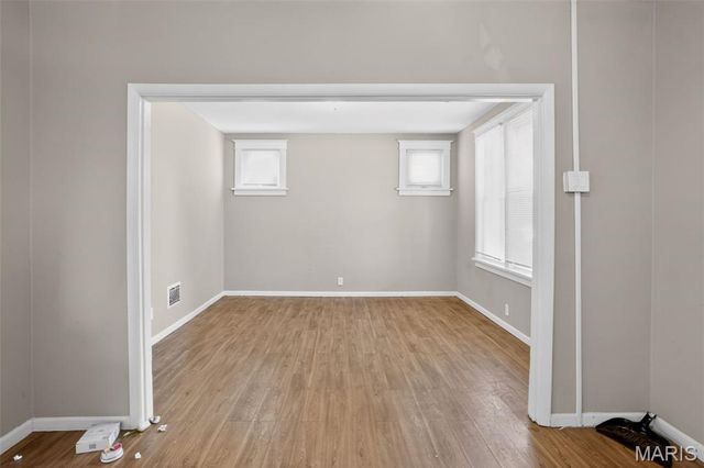 7247 Saint Andrews Place, St Louis, MO 63121