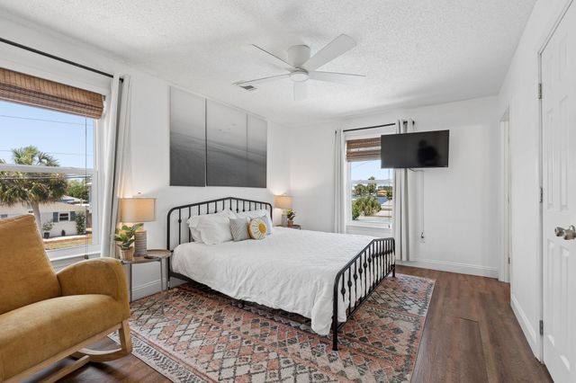 5826 Hilltop Avenue, Panama City Beach, FL 32408