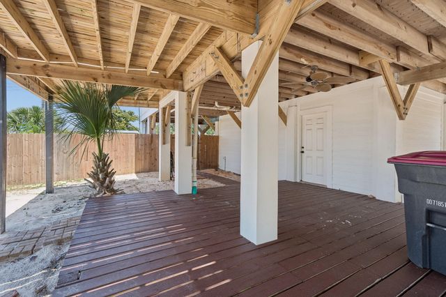 5826 Hilltop Avenue, Panama City Beach, FL 32408