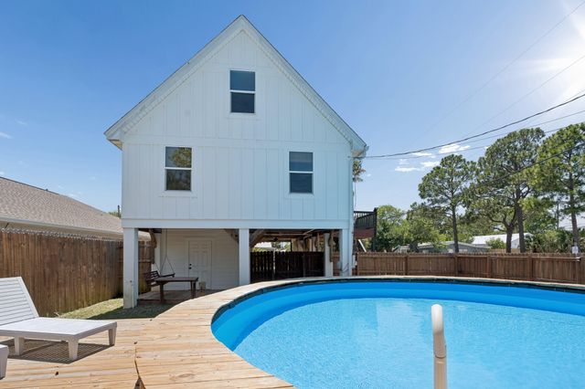 5826 Hilltop Avenue, Panama City Beach, FL 32408
