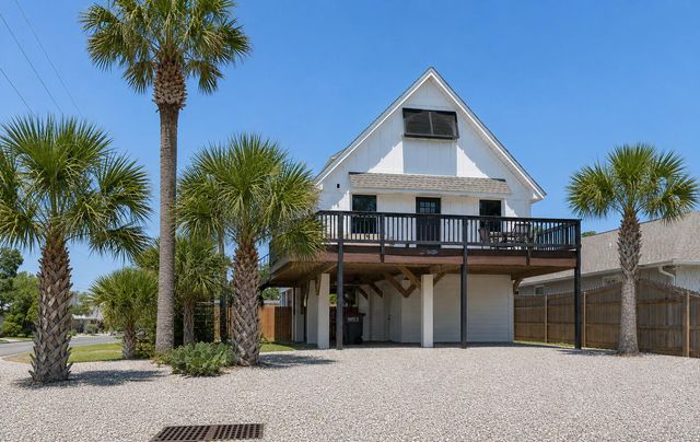 5826 Hilltop Avenue, Panama City Beach, FL 32408