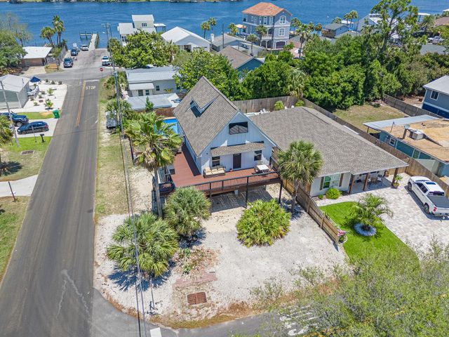5826 Hilltop Avenue, Panama City Beach, FL 32408