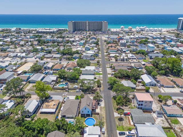 5826 Hilltop Avenue, Panama City Beach, FL 32408