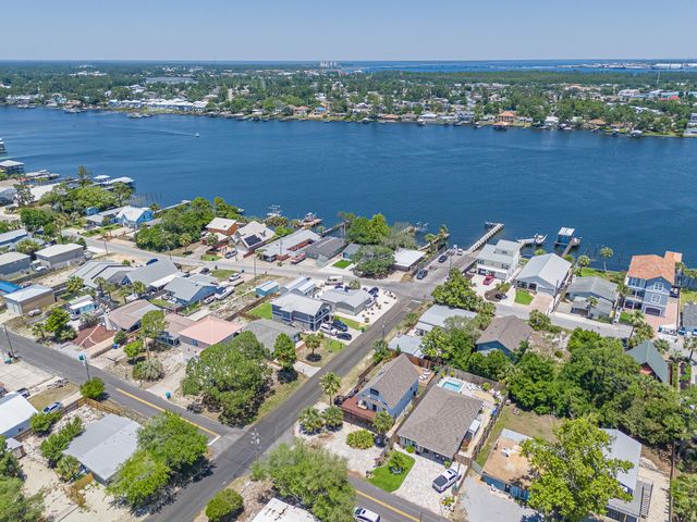 5826 Hilltop Avenue, Panama City Beach, FL 32408