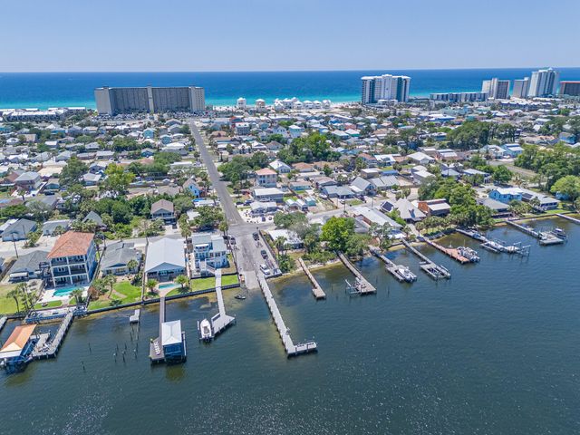 5826 Hilltop Avenue, Panama City Beach, FL 32408