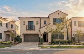 128 Roscomare, Irvine, CA 92602