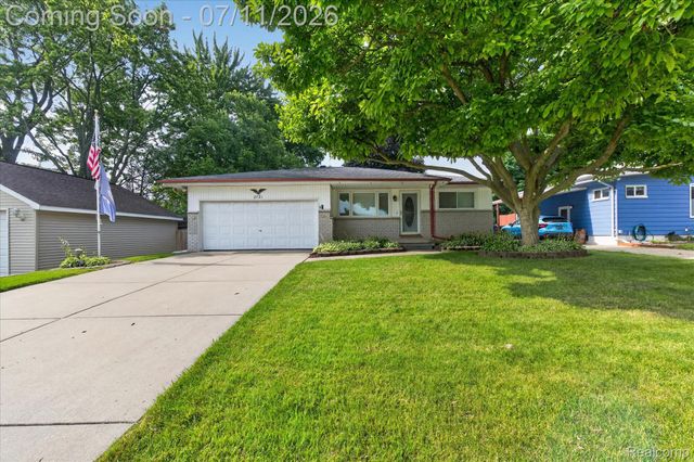 2721 Edgefield Drive, Waterford Charter Township, MI 48328