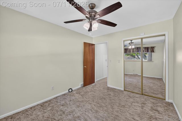 2721 Edgefield Drive, Waterford Charter Township, MI 48328