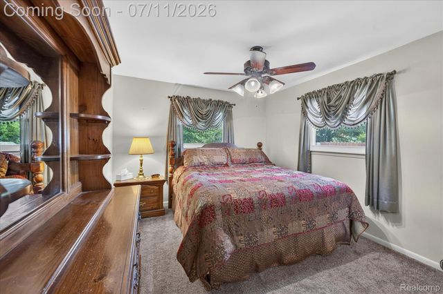 2721 Edgefield Drive, Waterford Charter Township, MI 48328