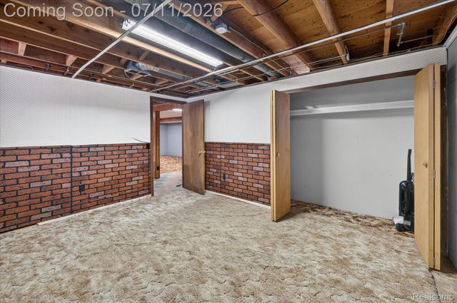 2721 Edgefield Drive, Waterford Charter Township, MI 48328
