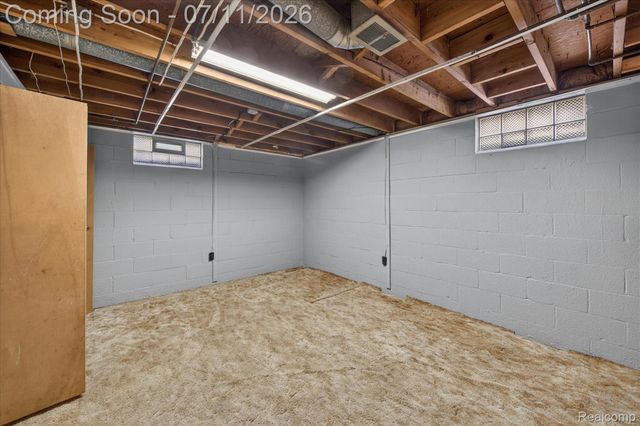 2721 Edgefield Drive, Waterford Charter Township, MI 48328