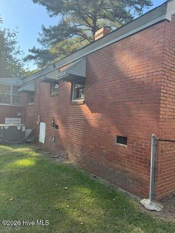615 Fairfax Avenue NE, Wilson, NC 27893