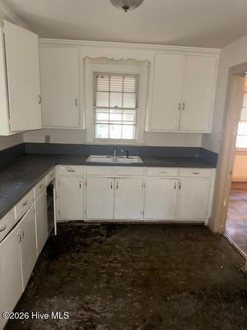 615 Fairfax Avenue NE, Wilson, NC 27893
