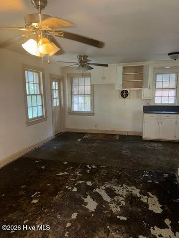 615 Fairfax Avenue NE, Wilson, NC 27893