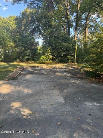 615 Fairfax Avenue NE, Wilson, NC 27893