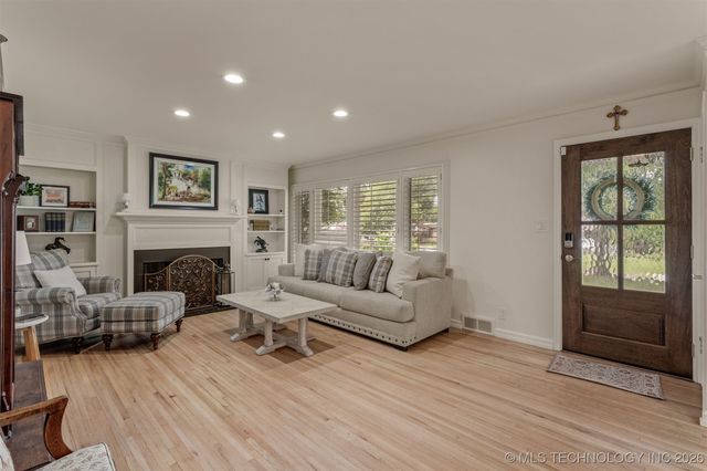 2871 S Gary Avenue, Tulsa, OK 74114